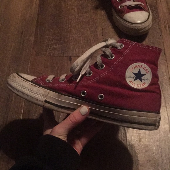 Converse - Picture 2 of 3